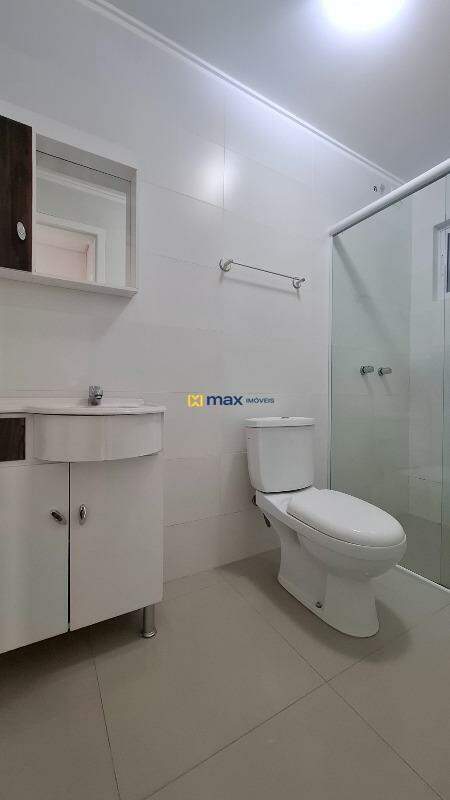 Apartamento para aluguel no Centro: Banheiro social