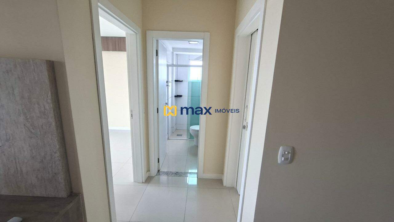 Apartamento para aluguel no São João: Hall dos Quartos