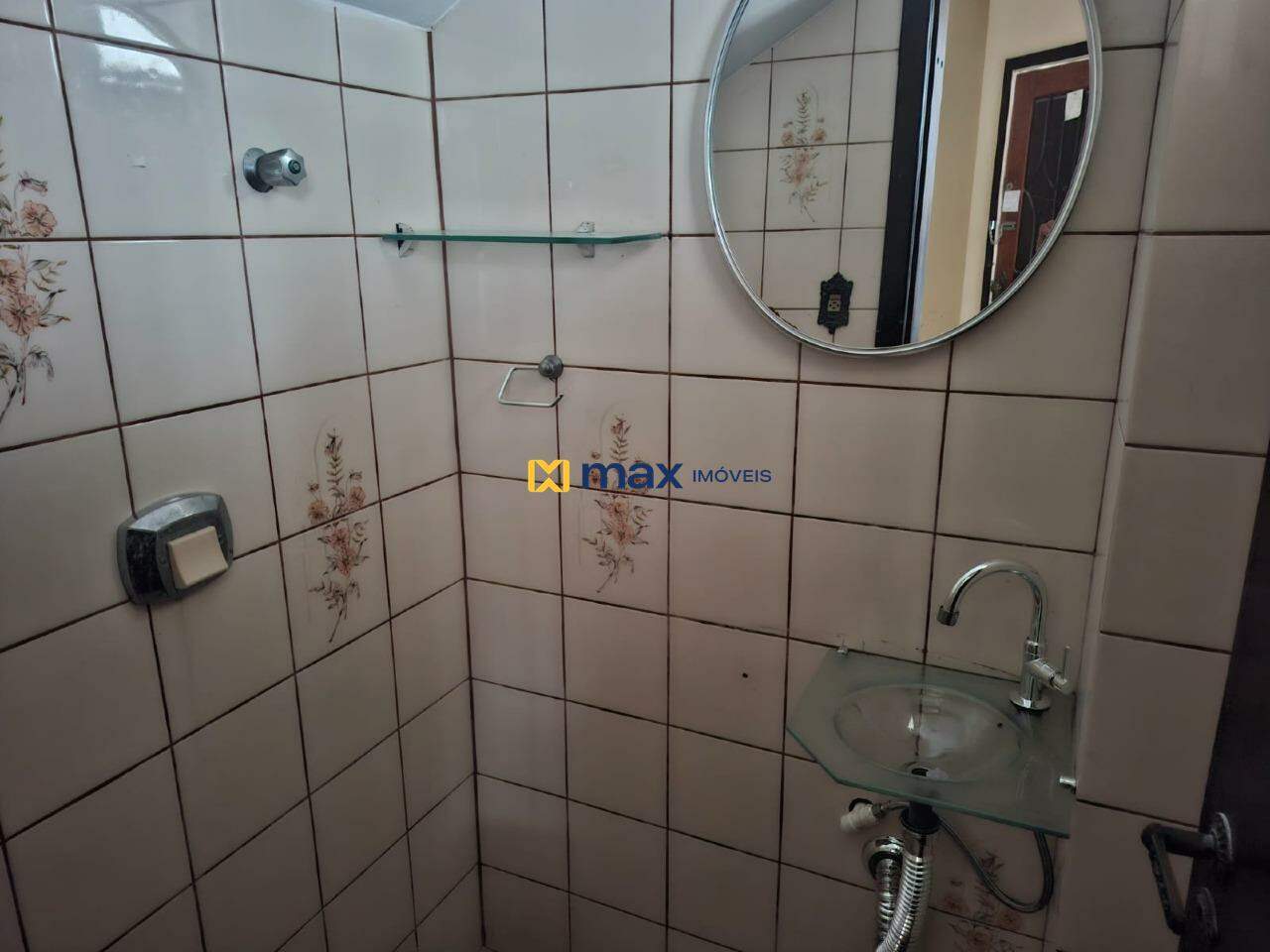 Casa para aluguel no Fazenda: Lavabo