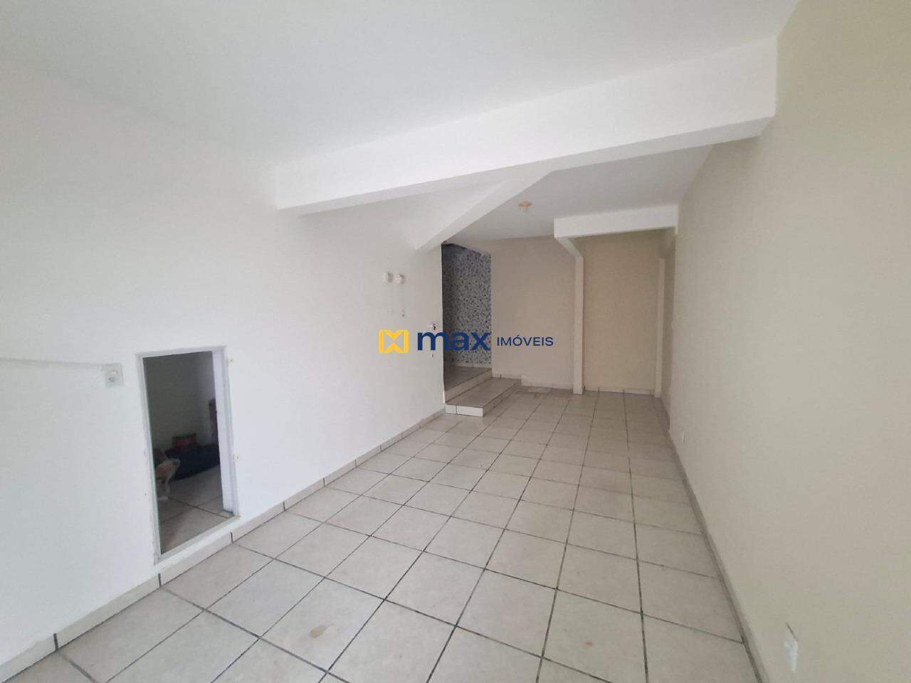 Casa para aluguel no Fazenda: Garagem
