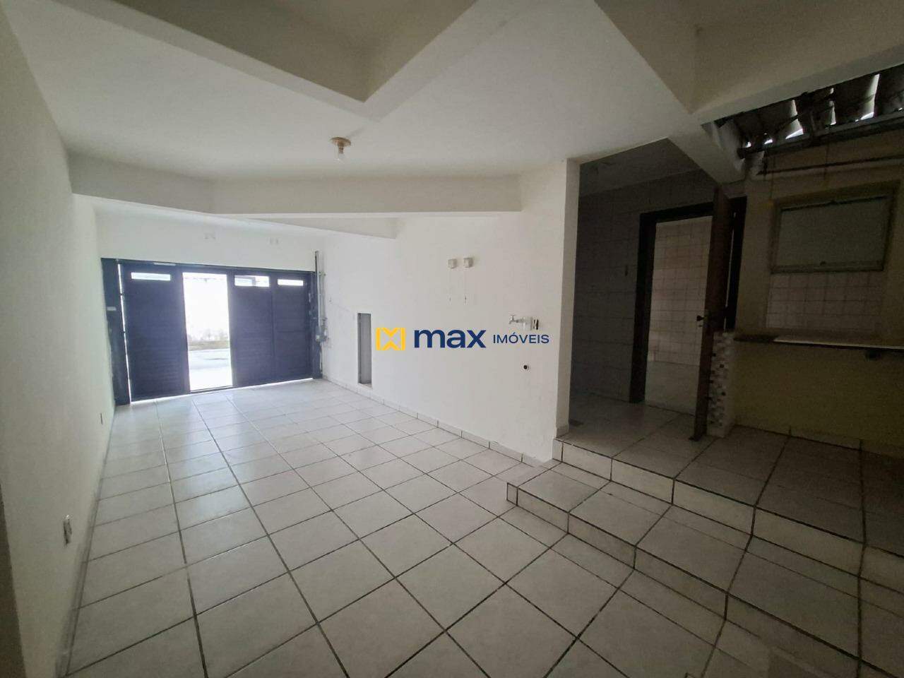 Casa para aluguel no Fazenda: Garagem