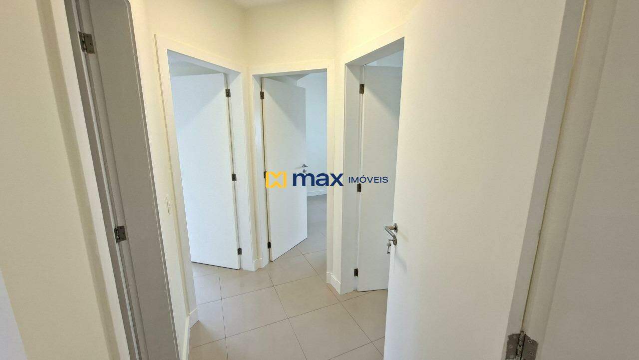Apartamento para aluguel no Fazenda: Hall dos Quartos