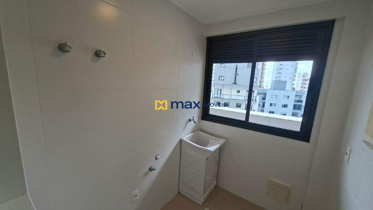 Apartamento para aluguel no Fazenda: Lavanderia