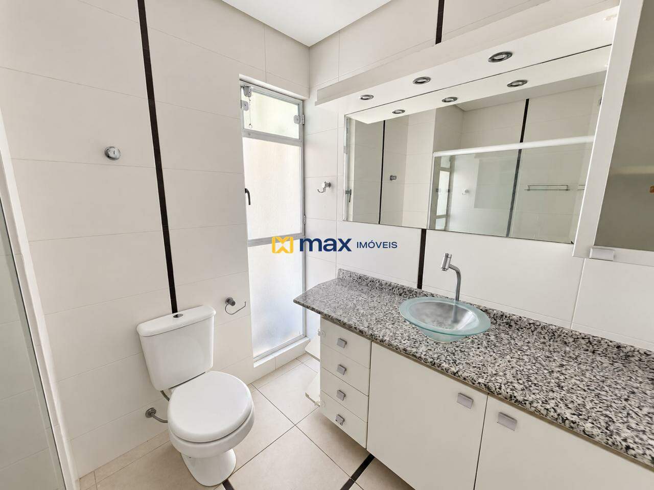 Apartamento para aluguel no Pioneiros: 