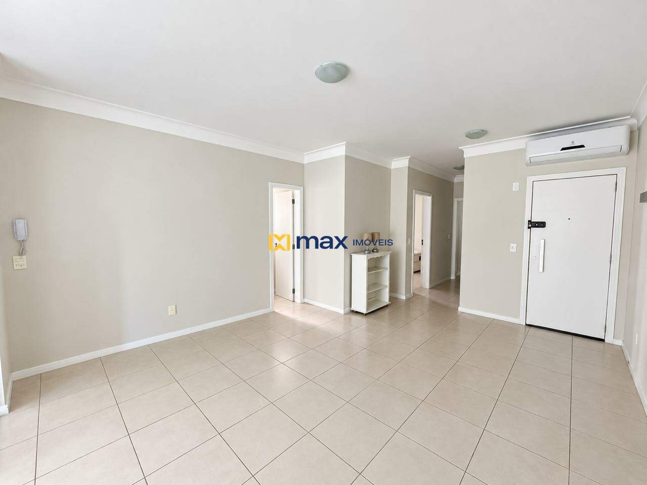 Apartamento para aluguel no Pioneiros: 