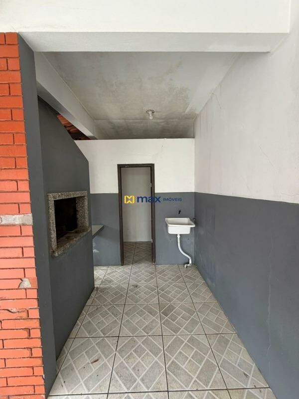 Casa para aluguel no Meia Praia: