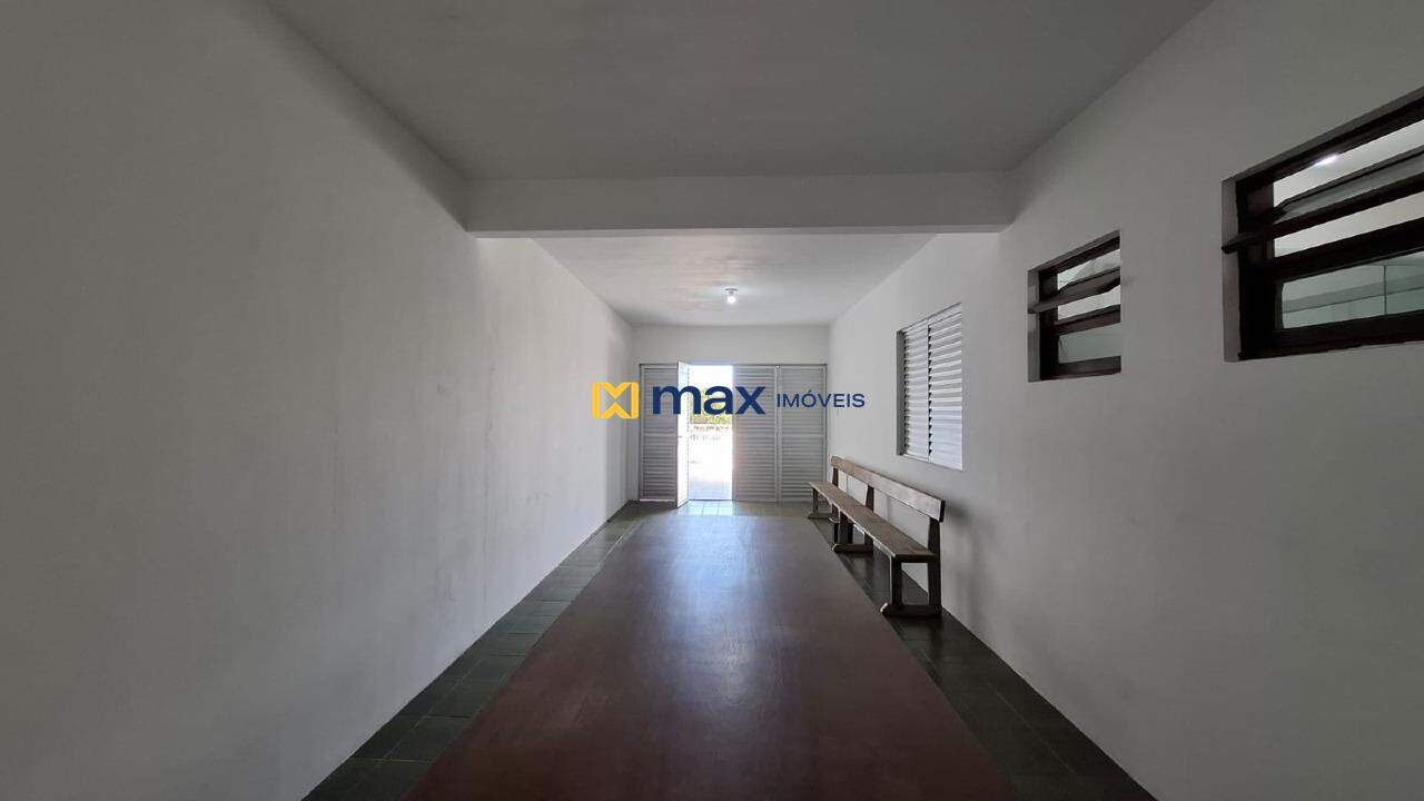 Casa para aluguel no Meia Praia: