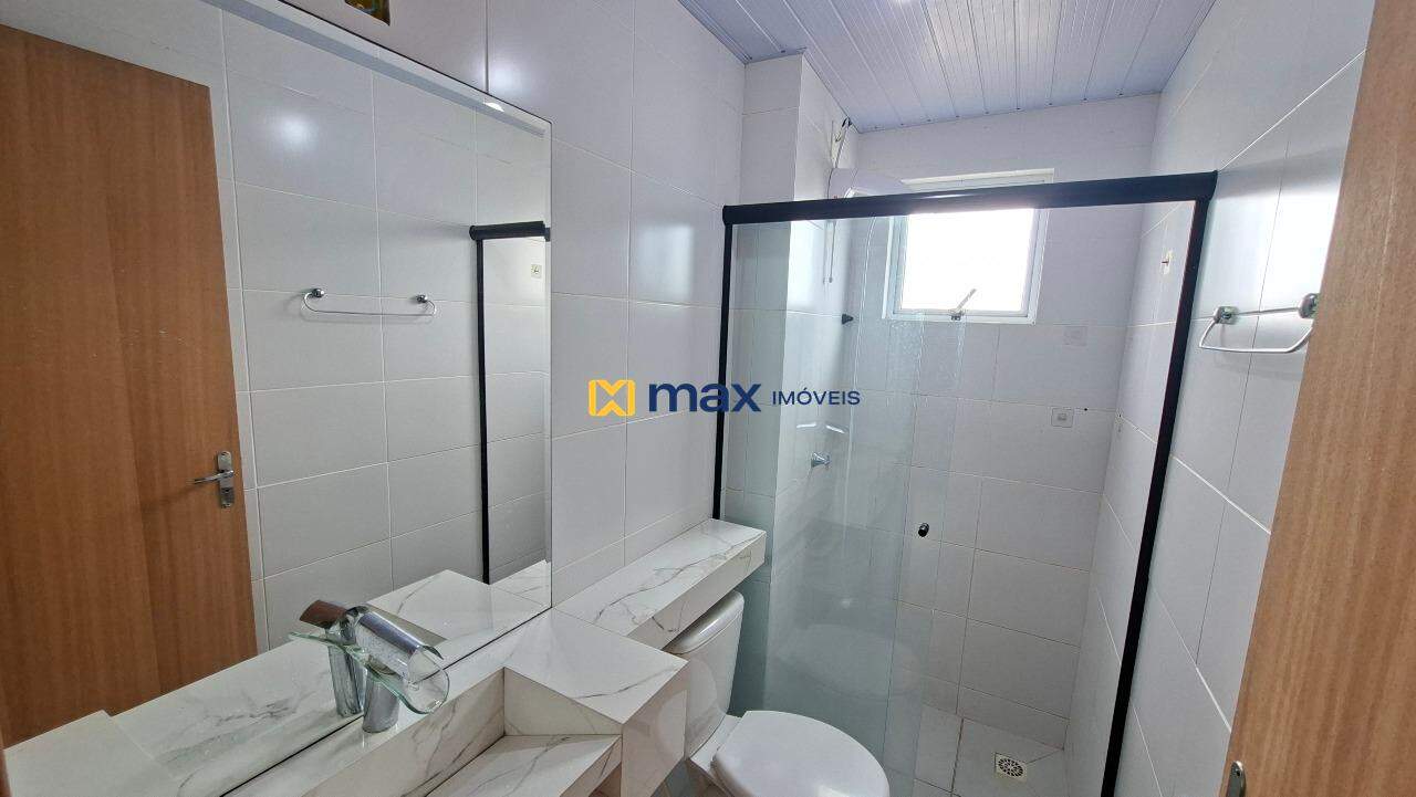 Apartamento para aluguel no Itaipava: Banheiro Social