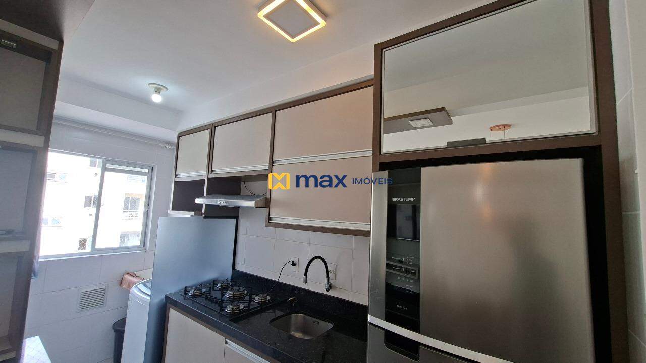 Apartamento para aluguel no Itaipava: Cozinha/ Lavanderia