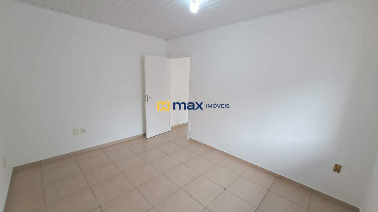 Sala para aluguel no São João: Quarto