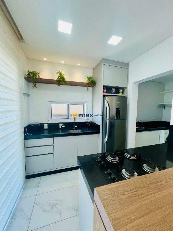 Apartamento para aluguel no Praia Brava: Cozinha