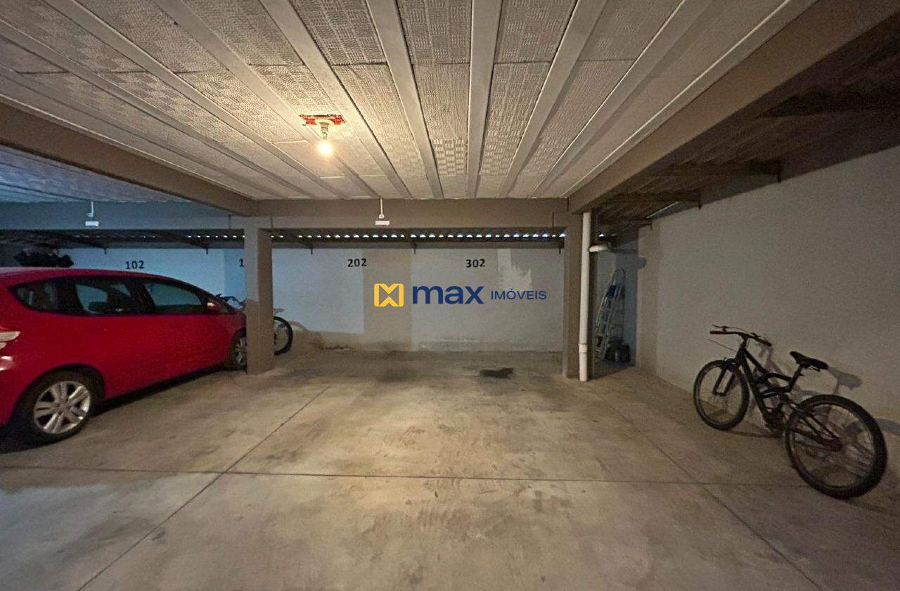 Apartamento para aluguel no Centro: Garagem 