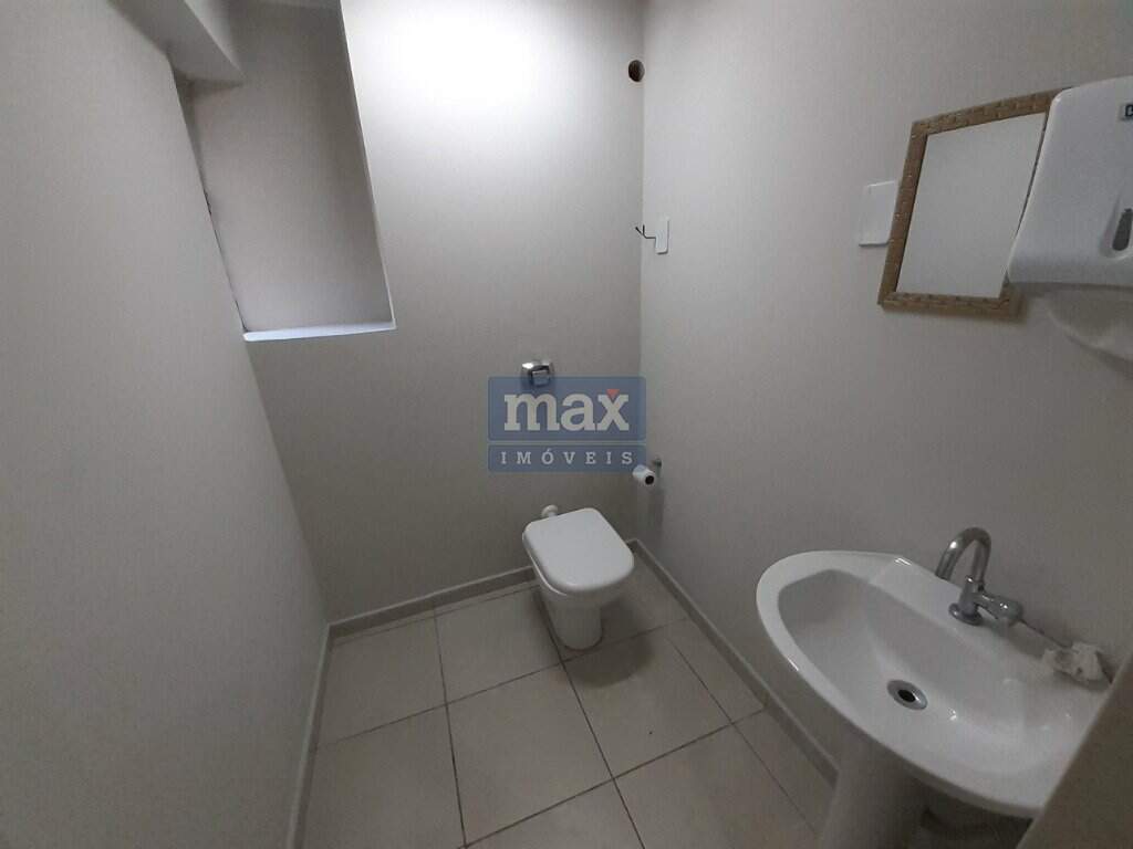 Sala para aluguel no Centro: Lavabo Piso Inferior