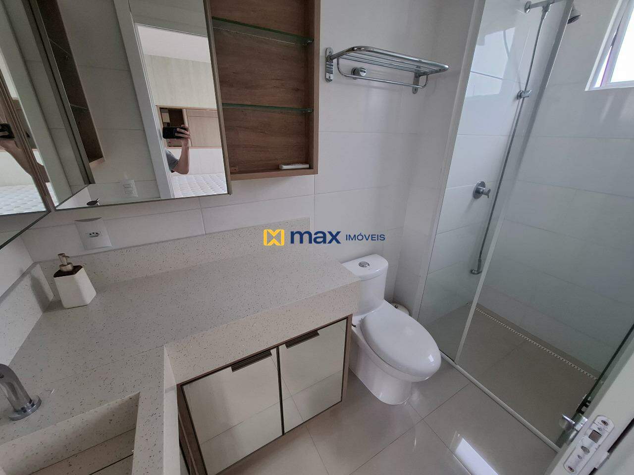 Apartamento para aluguel no Centro: Banheiro Suíte