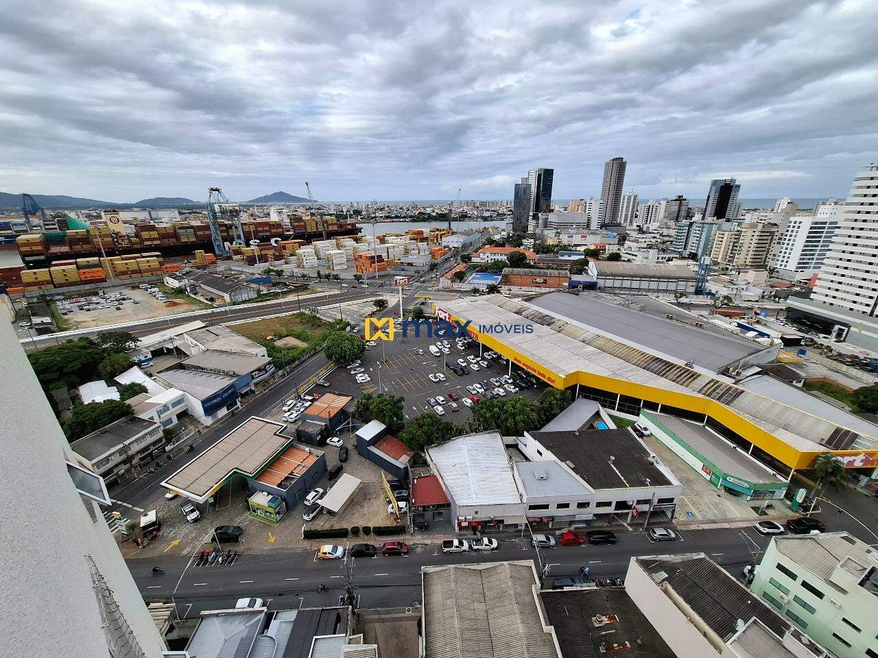 Apartamento para aluguel no Centro: Vista Sacada