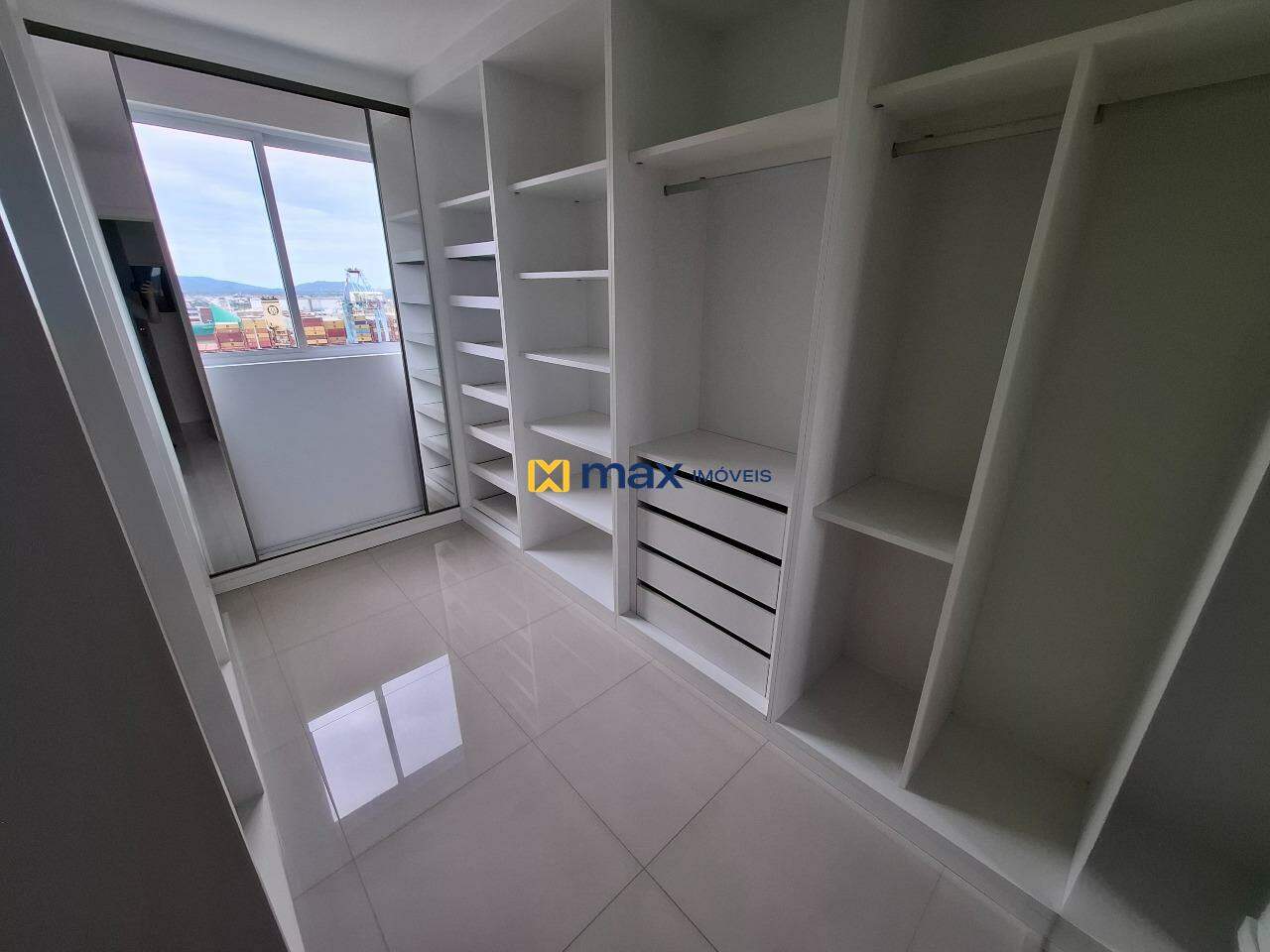 Apartamento para aluguel no Centro: Closet