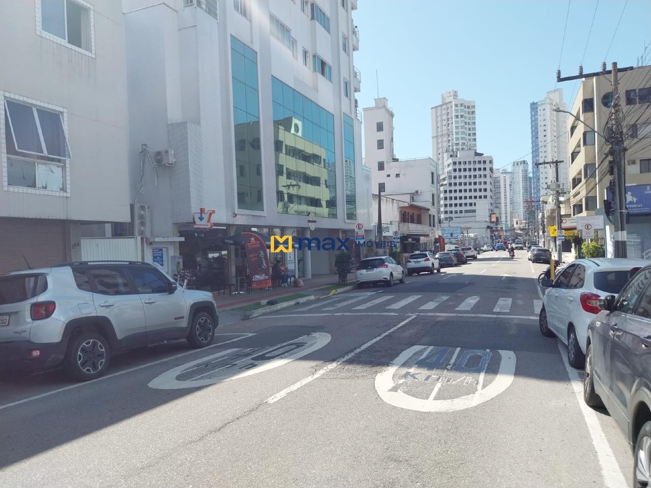 Sala para aluguel no Nações: 