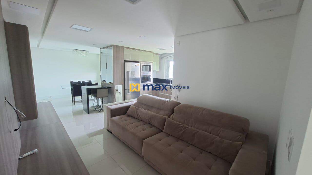 Apartamento para aluguel no Fazenda: Sala de Estar e Jantar