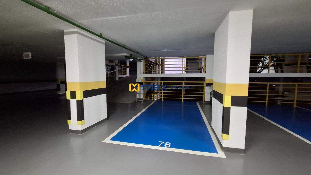Apartamento para aluguel no Praia Brava: Garagem
