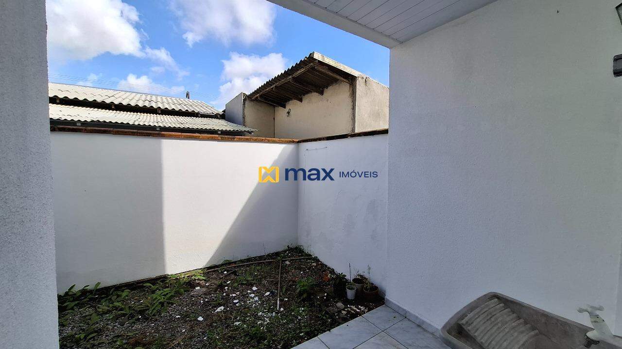 Apartamento para aluguel no Santa Regina: Lavanderia/ Área Externa Fundos