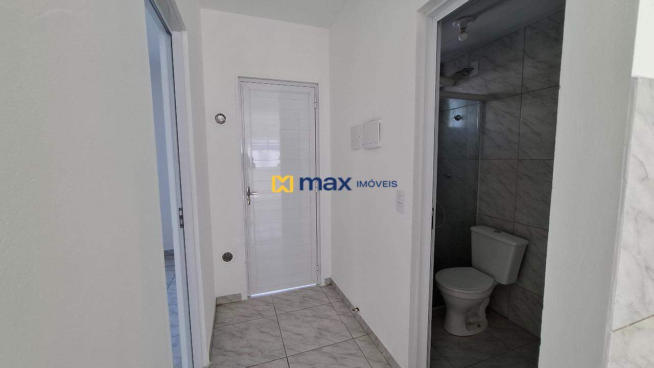Apartamento para aluguel no Santa Regina: Corredor