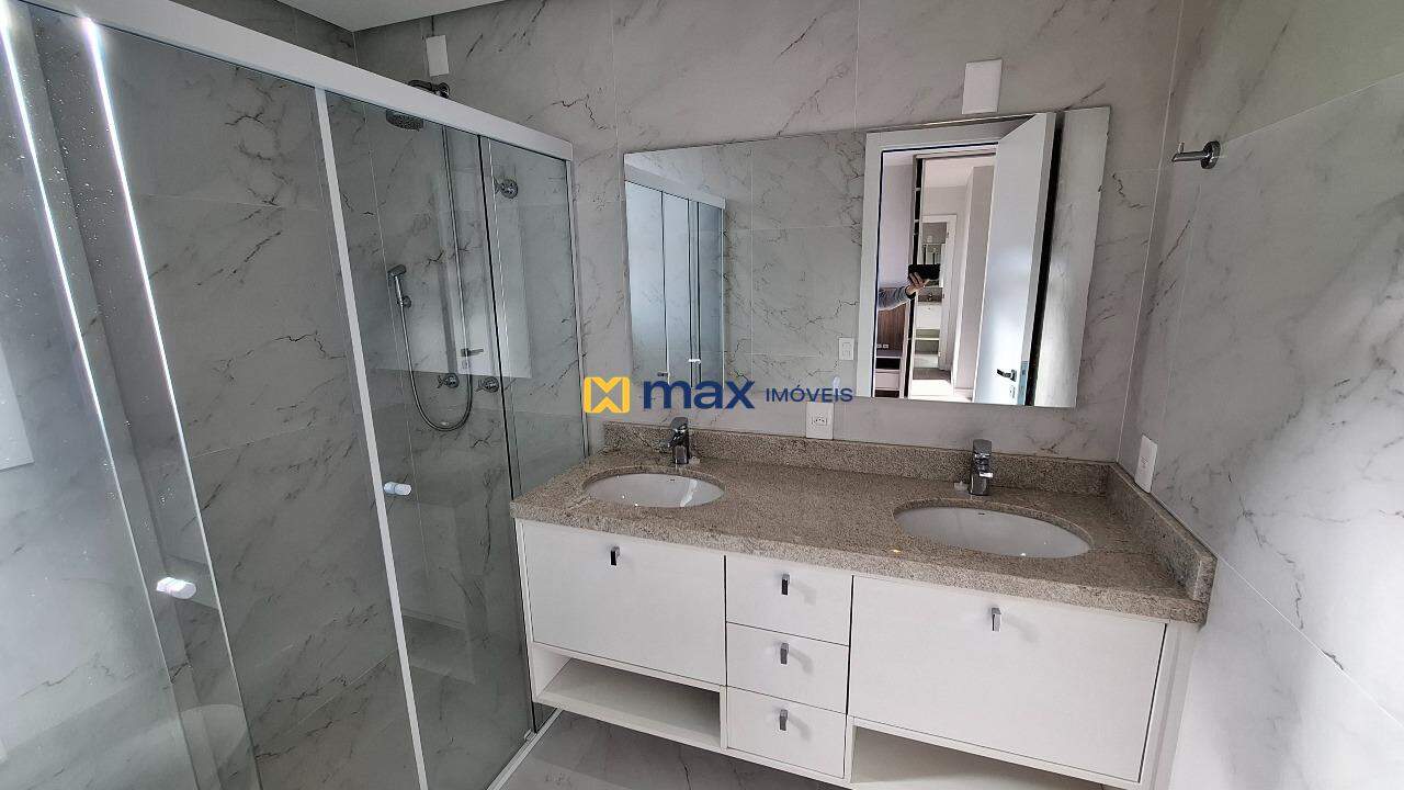 Apartamento para aluguel no Fazenda: Banheiro Suíte