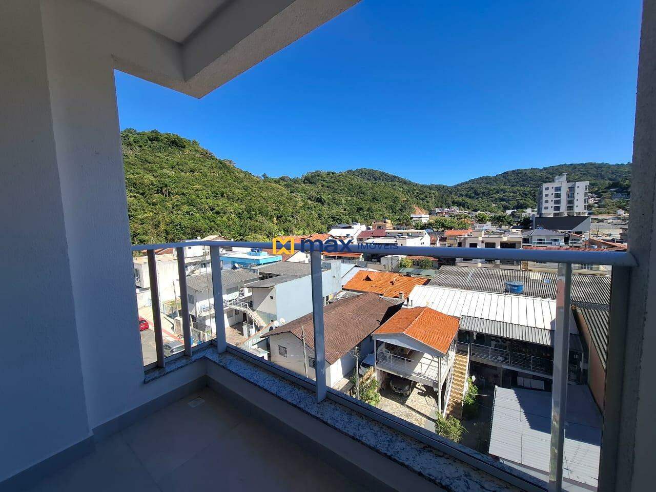 Apartamento para aluguel no Nações: Sacada