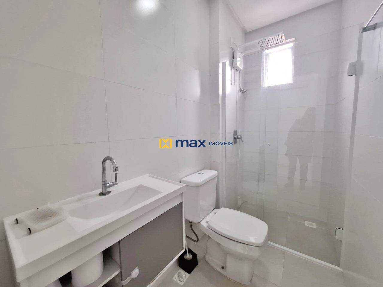 Apartamento para aluguel no Nações: Banheiro Suíte 1