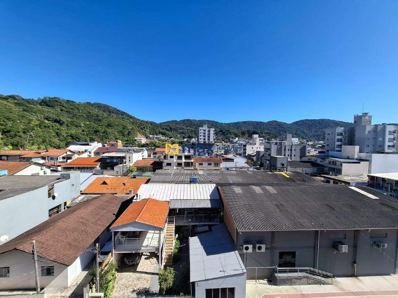 Apartamento para aluguel no Nações: Vista sacada