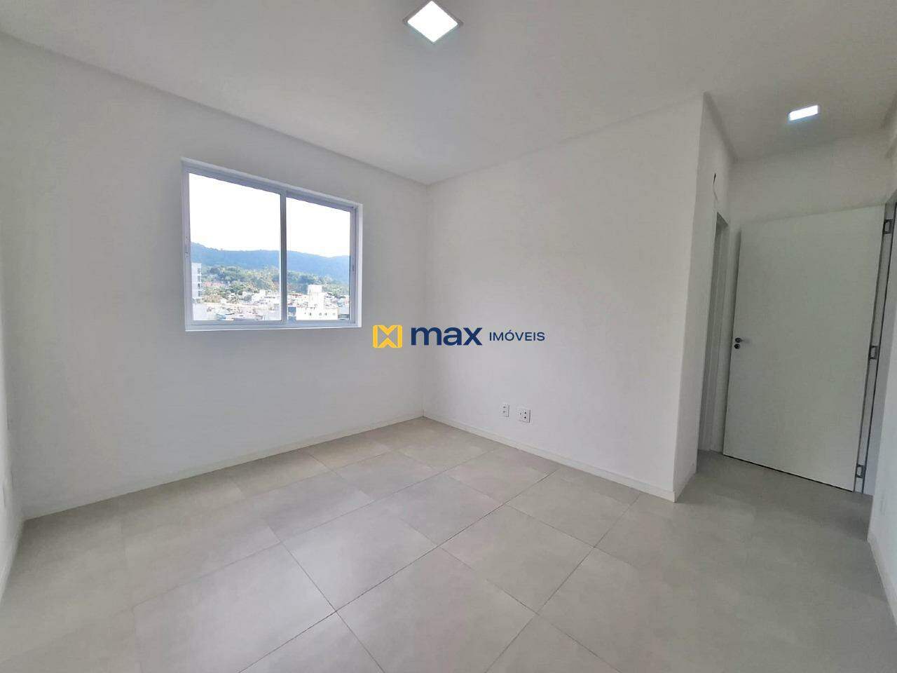 Apartamento para aluguel no Nações: Suíte 1
