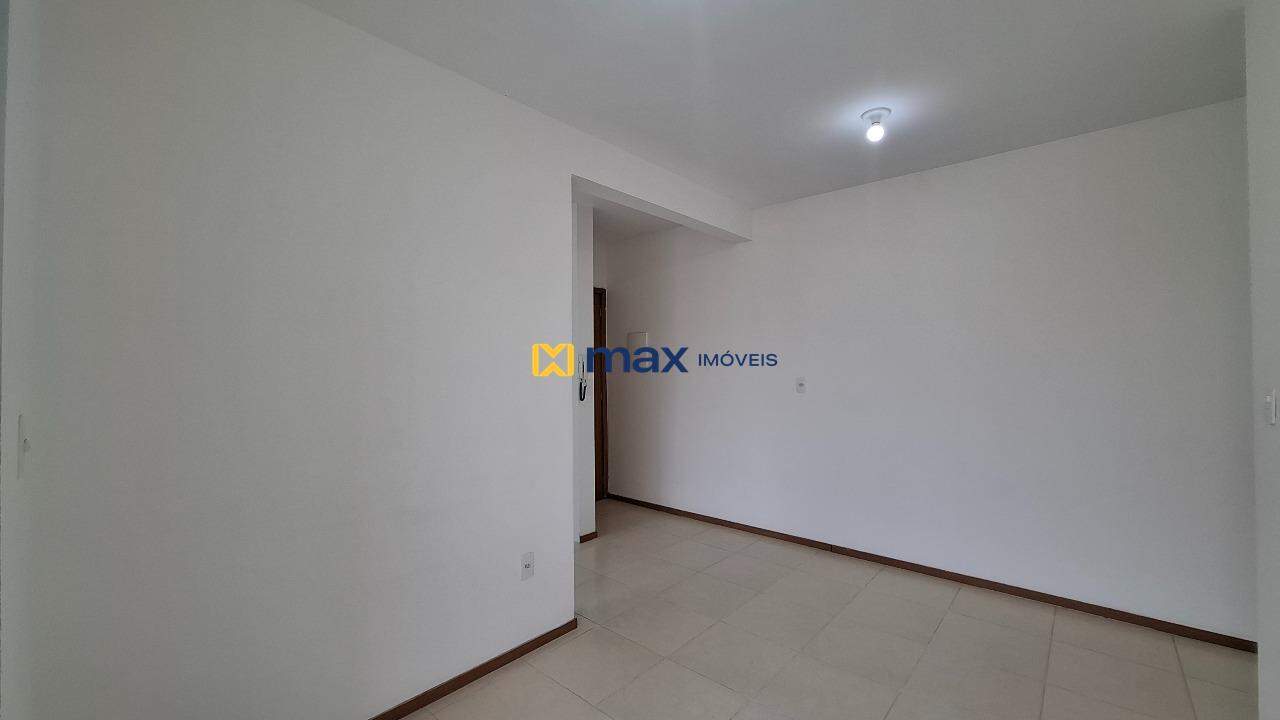 Apartamento para aluguel no Itaipava: Sala de Estar e Jantar