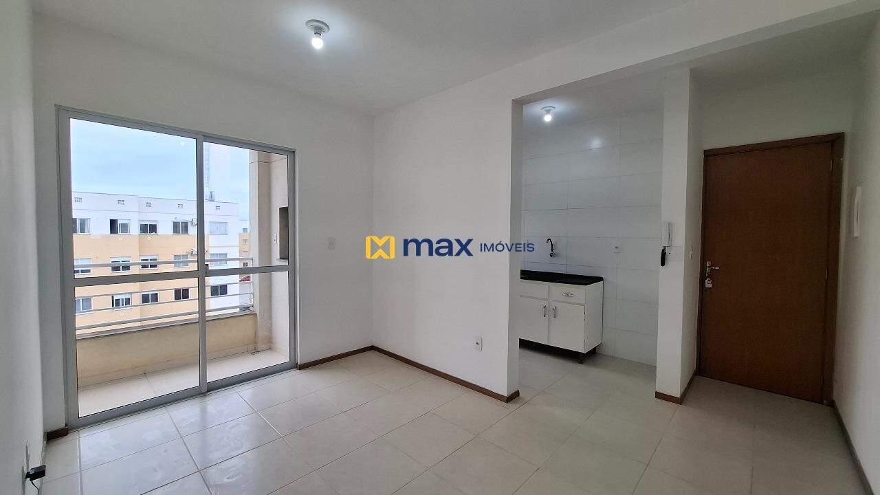 Apartamento para aluguel no Itaipava: Sala de Estar e Jantar