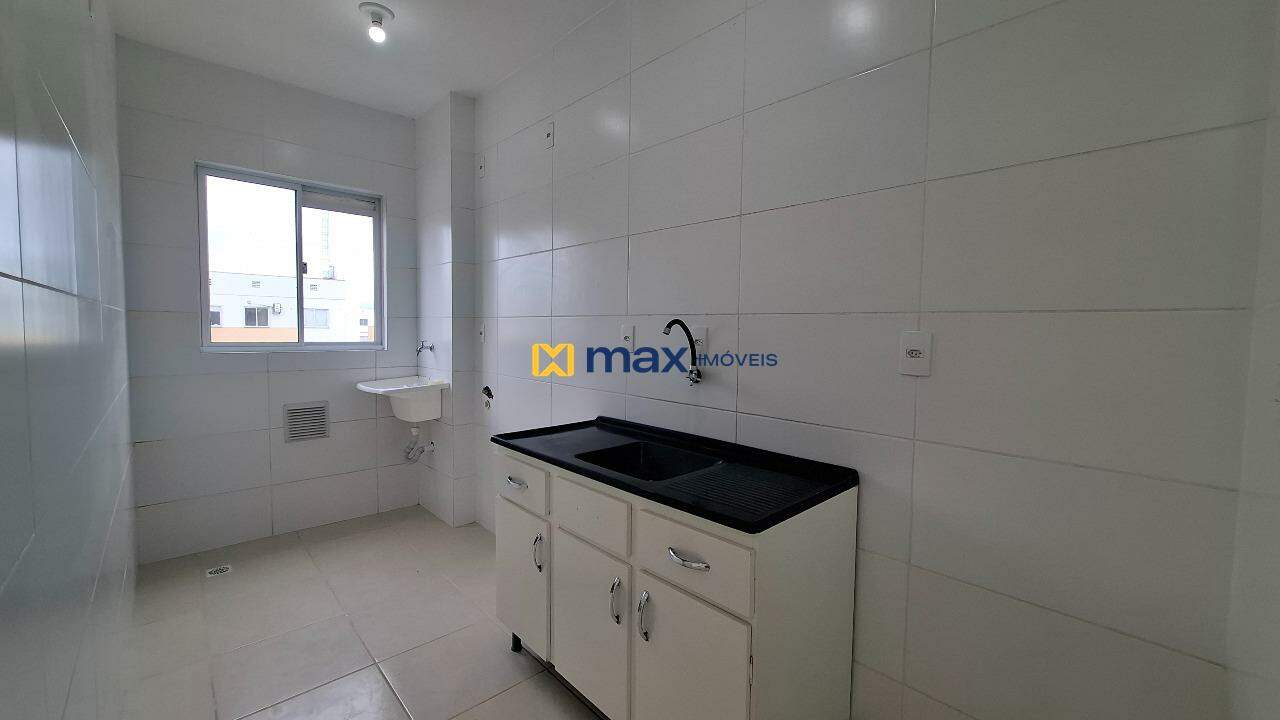 Apartamento para aluguel no Itaipava: Cozinha/ Lavanderia