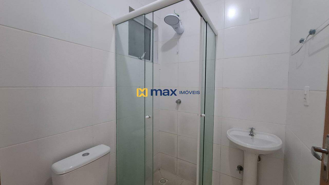 Apartamento para aluguel no Itaipava: Banheiro Social