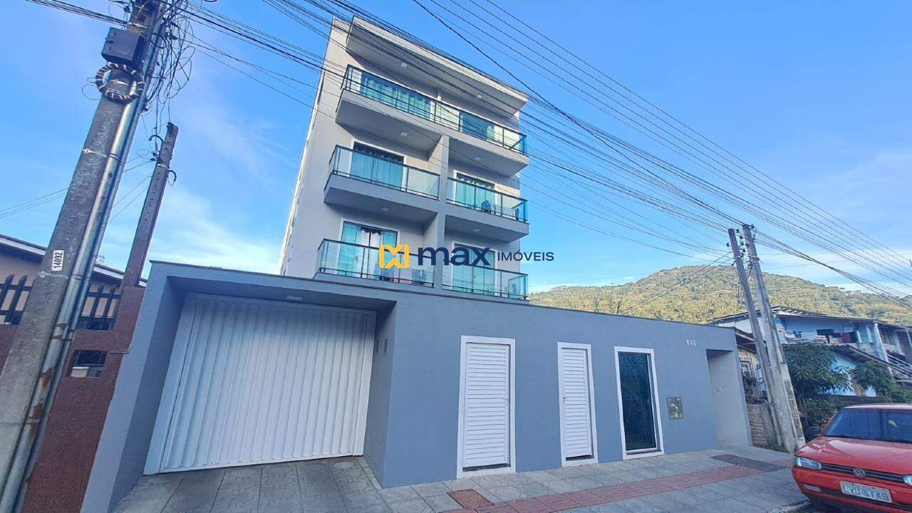 Apartamento para aluguel no Espinheiros: Fachada