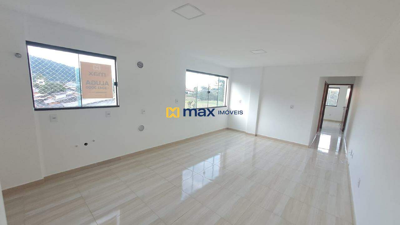 Apartamento para aluguel no Espinheiros: Sala de Estar e Jantar
