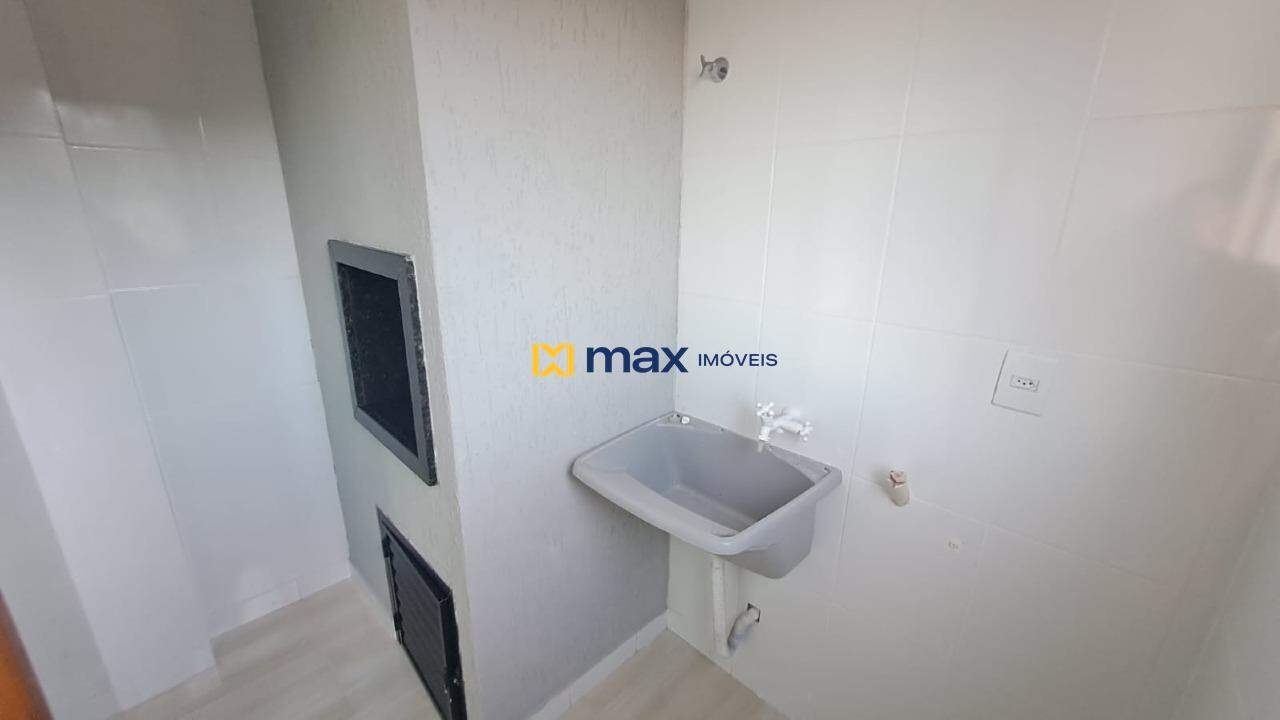 Apartamento para aluguel no Espinheiros: Lavanderia