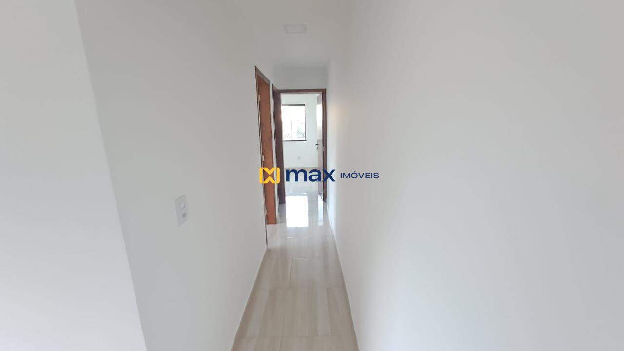 Apartamento para aluguel no Espinheiros: Corredor