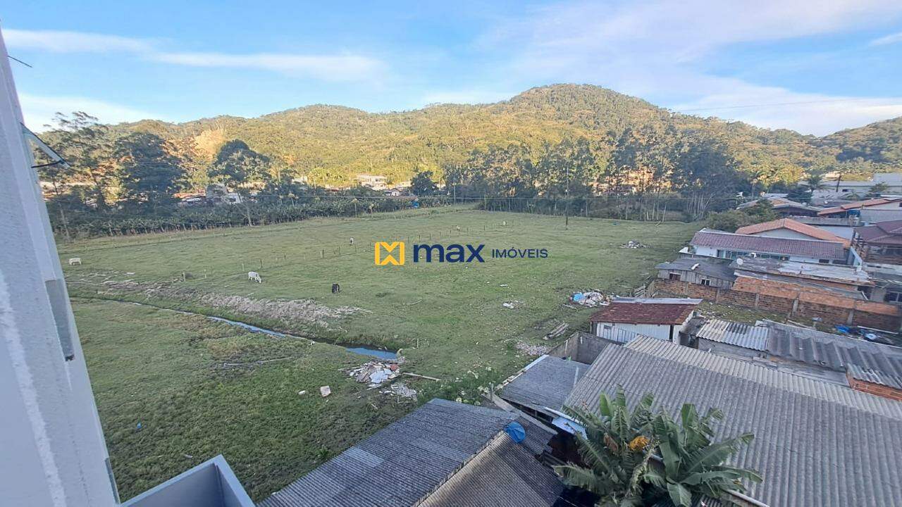 Apartamento para aluguel no Espinheiros: Vista da Sala