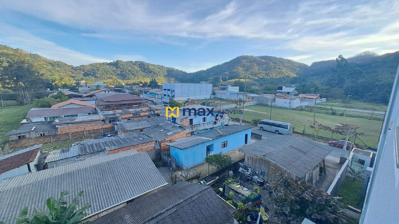 Apartamento para aluguel no Espinheiros: Vista da Sala