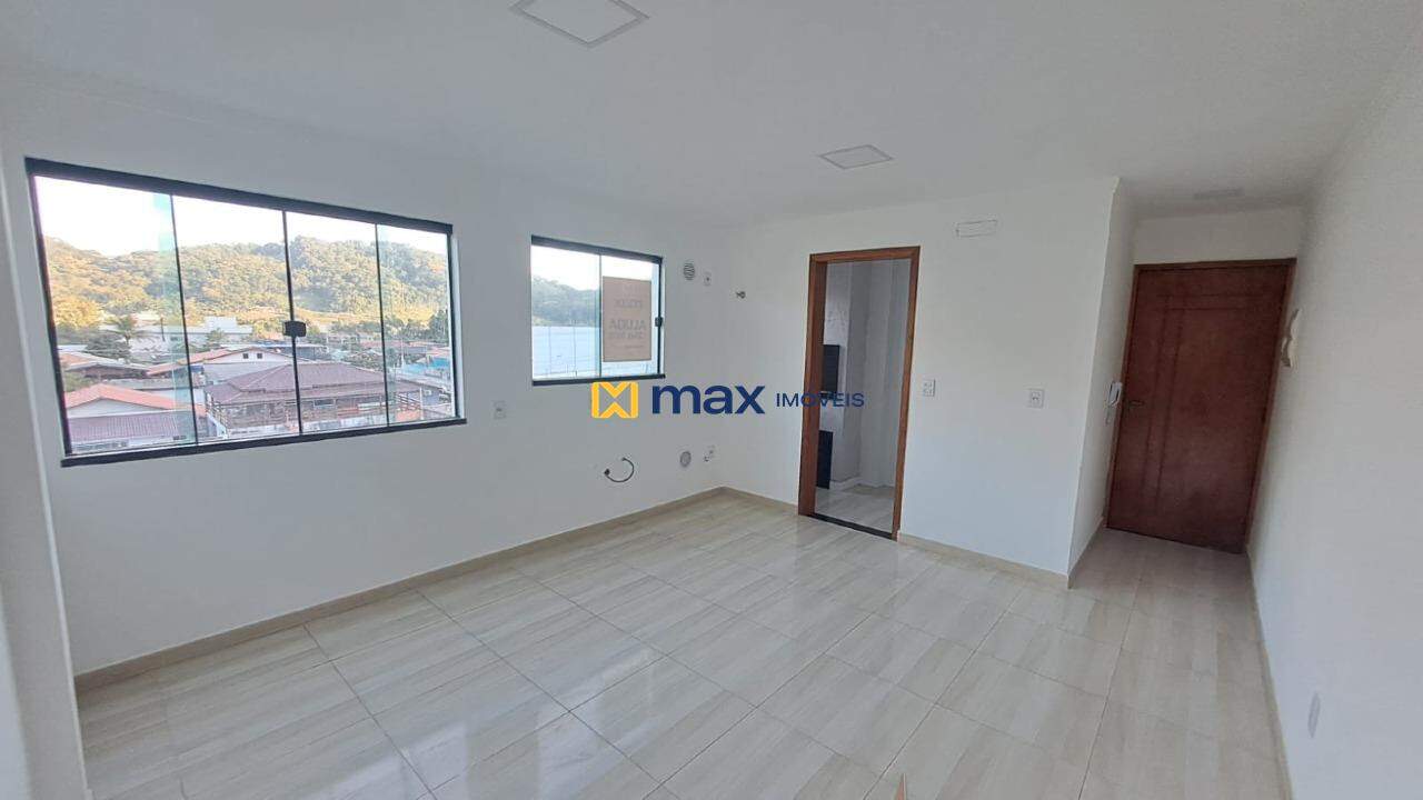 Apartamento para aluguel no Espinheiros: Sala de Estar e Jantar