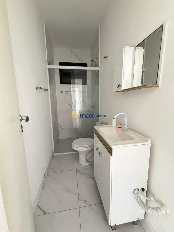 Apartamento para aluguel no Centro: Banheiro social 