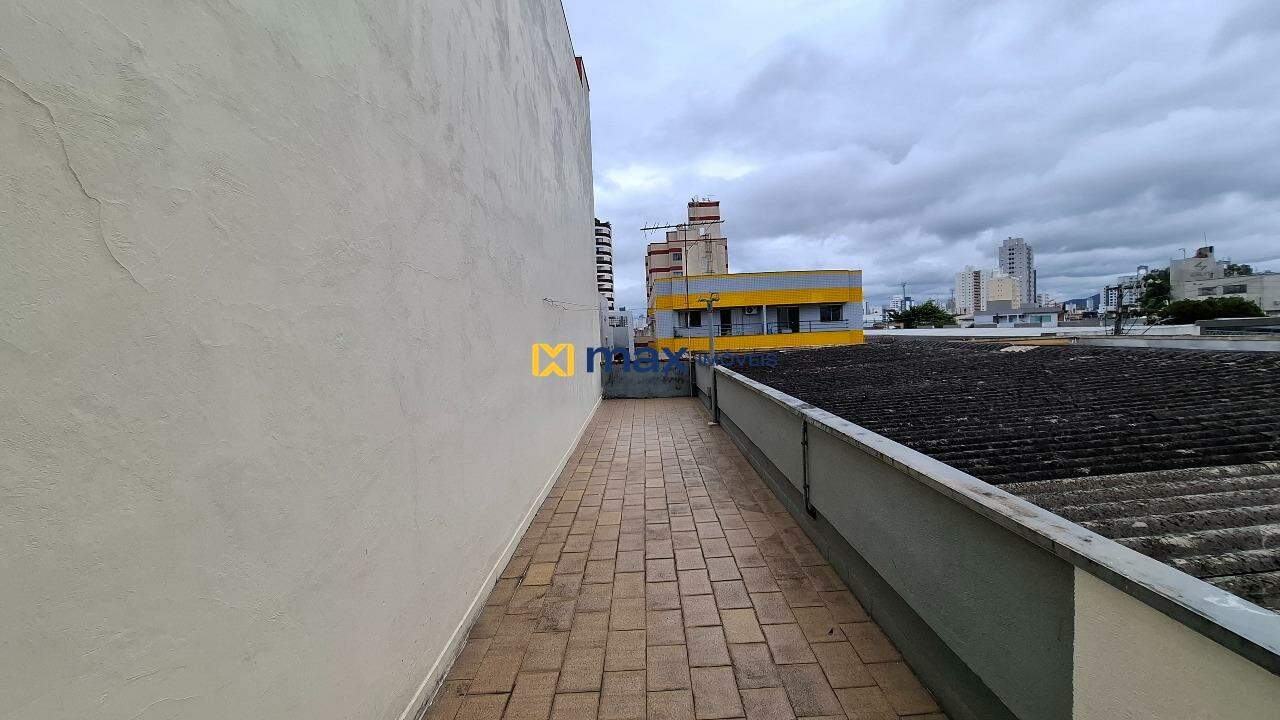 Sala para aluguel no Centro: Terraço Lavanderia