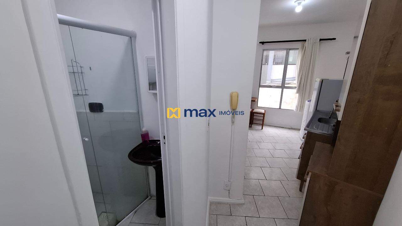 Apartamento para aluguel no Centro: Hall de Entrada