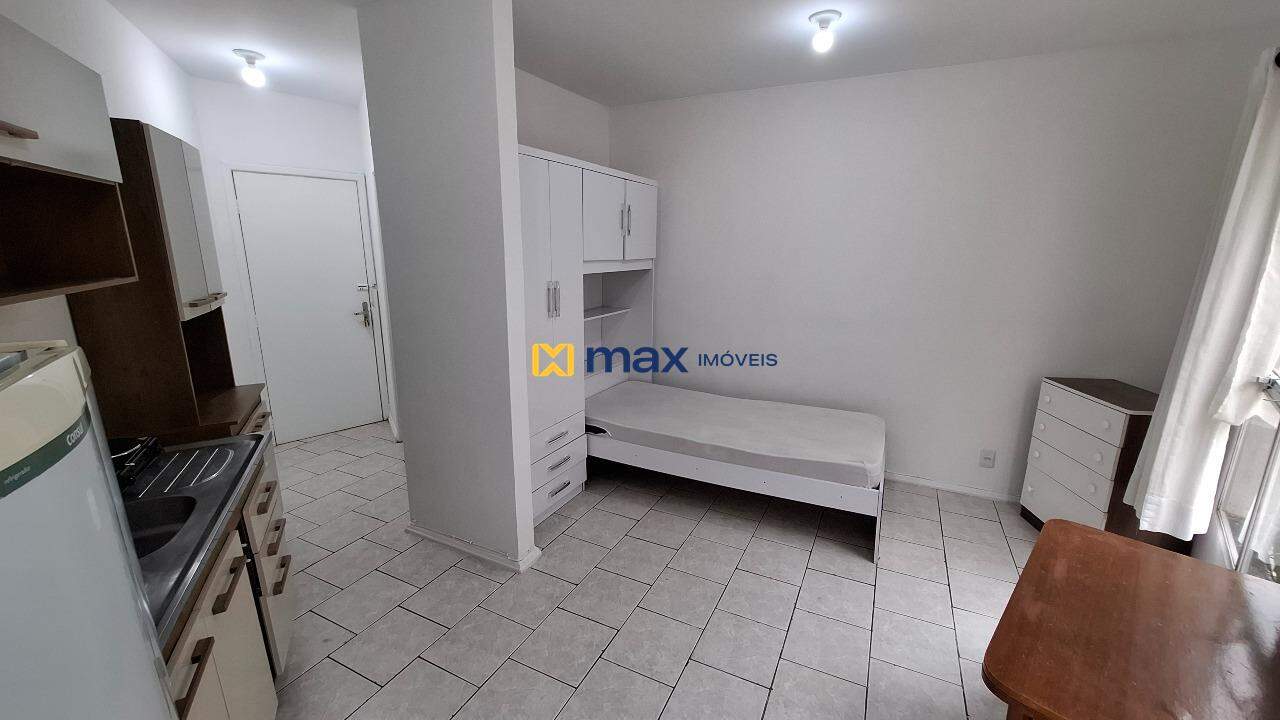 Apartamento para aluguel no Centro: Cozinha/ Quarto