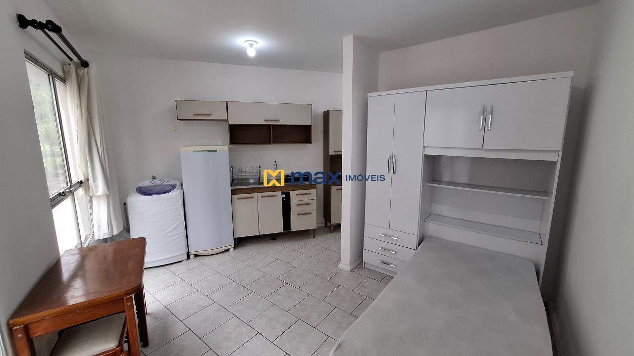 Apartamento para aluguel no Centro: Cozinha/ Quarto