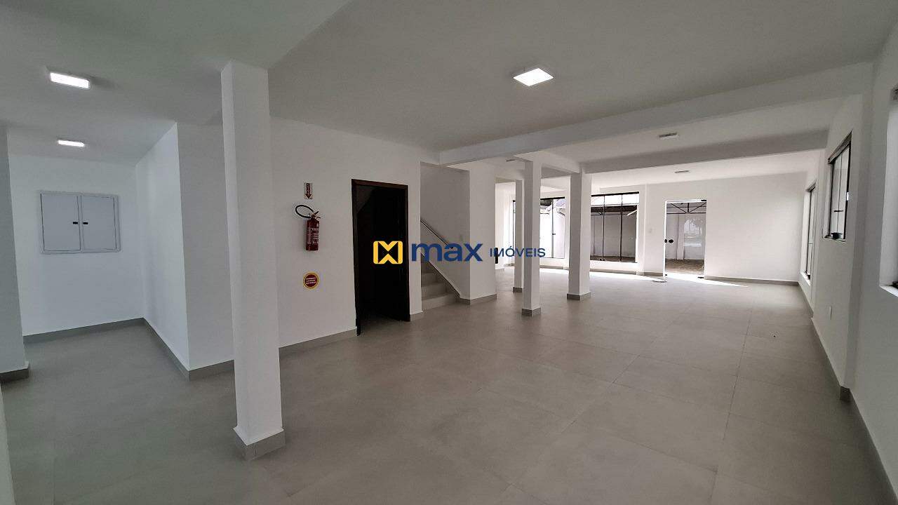Casa Comercial para aluguel no Centro: Sala 1