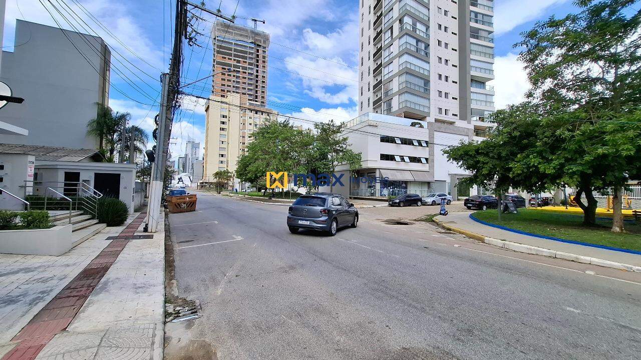 Casa Comercial para aluguel no Centro: Rua Uruguai