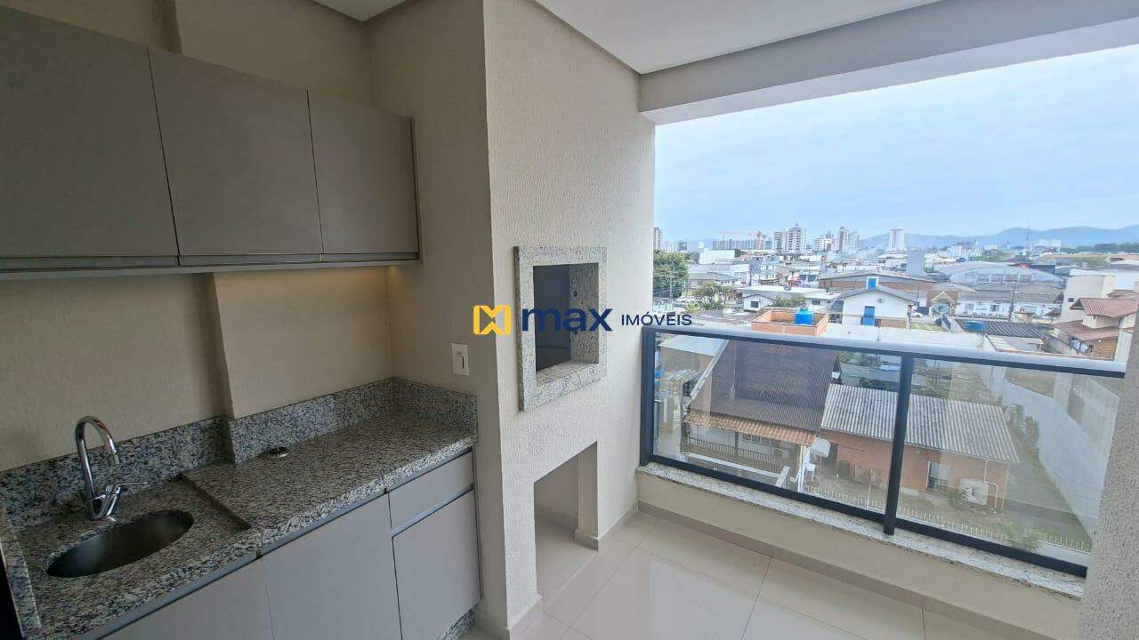 Apartamento para aluguel no São Judas: Sacada