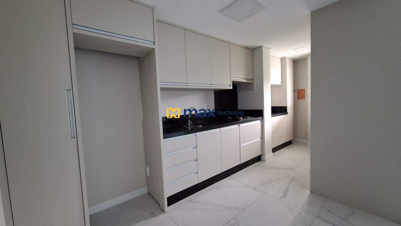 Apartamento para aluguel no Ressacada: Cozinha/ Lavanderia